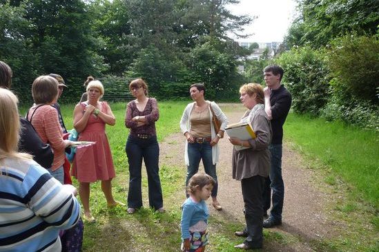 Vor Ort am neuen Standort für einen Kinderspielplatz auf Voerde-Nord